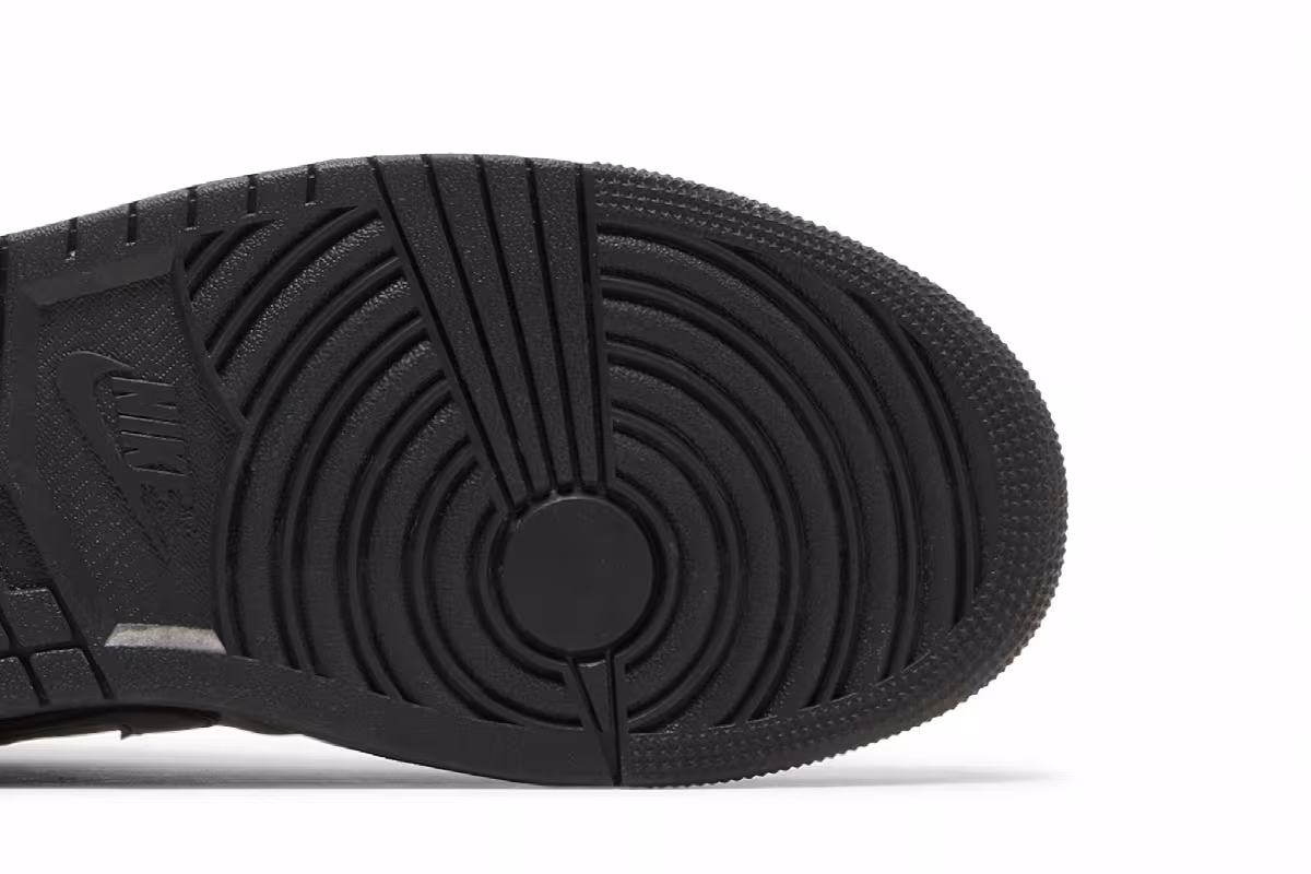 Air Jordan 1 Low Triple Black 2022, view 6