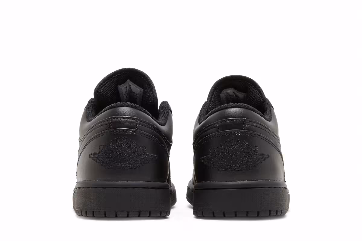Air Jordan 1 Low Triple Black 2022, view 7