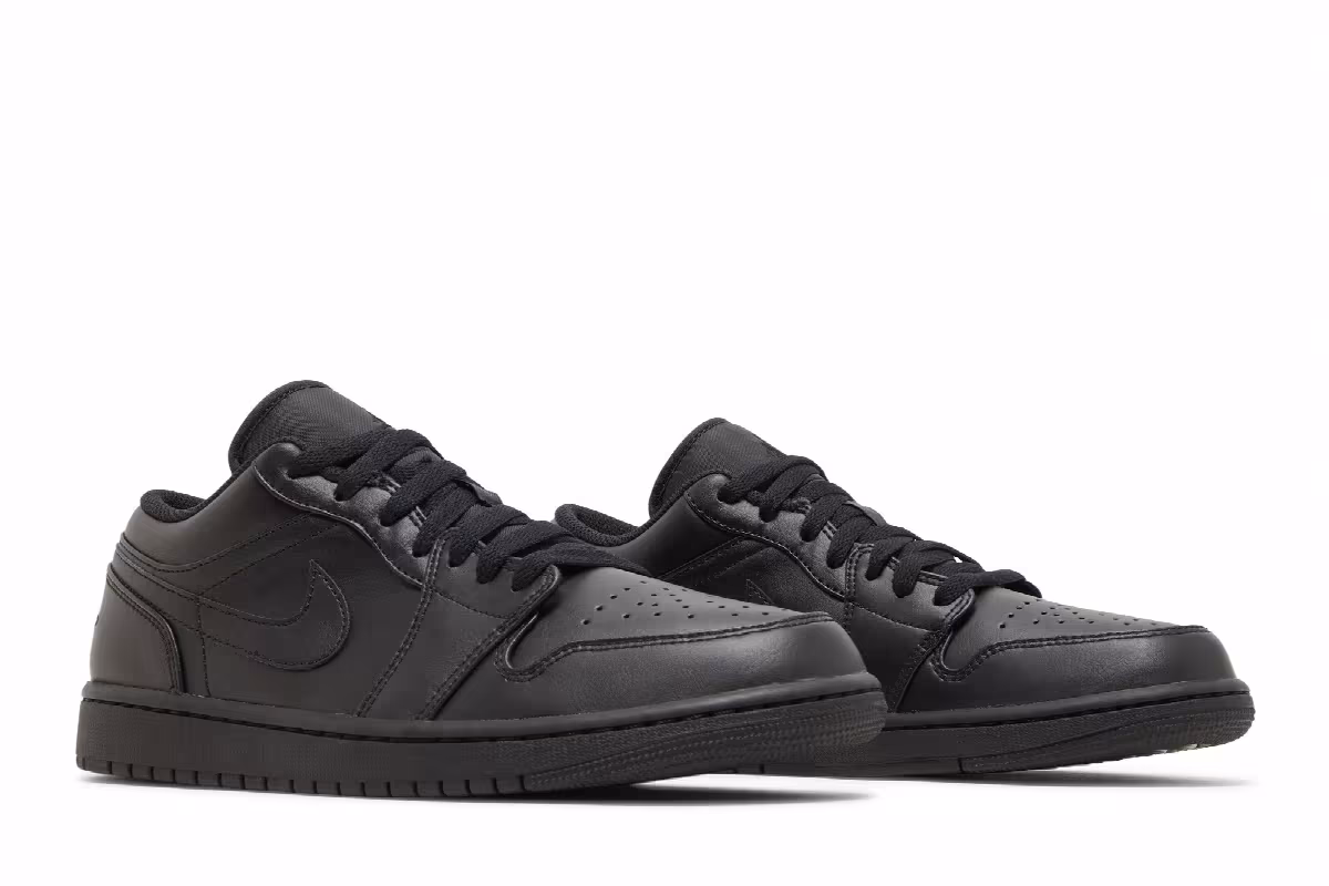 Air Jordan 1 Low Triple Black 2022, view 9