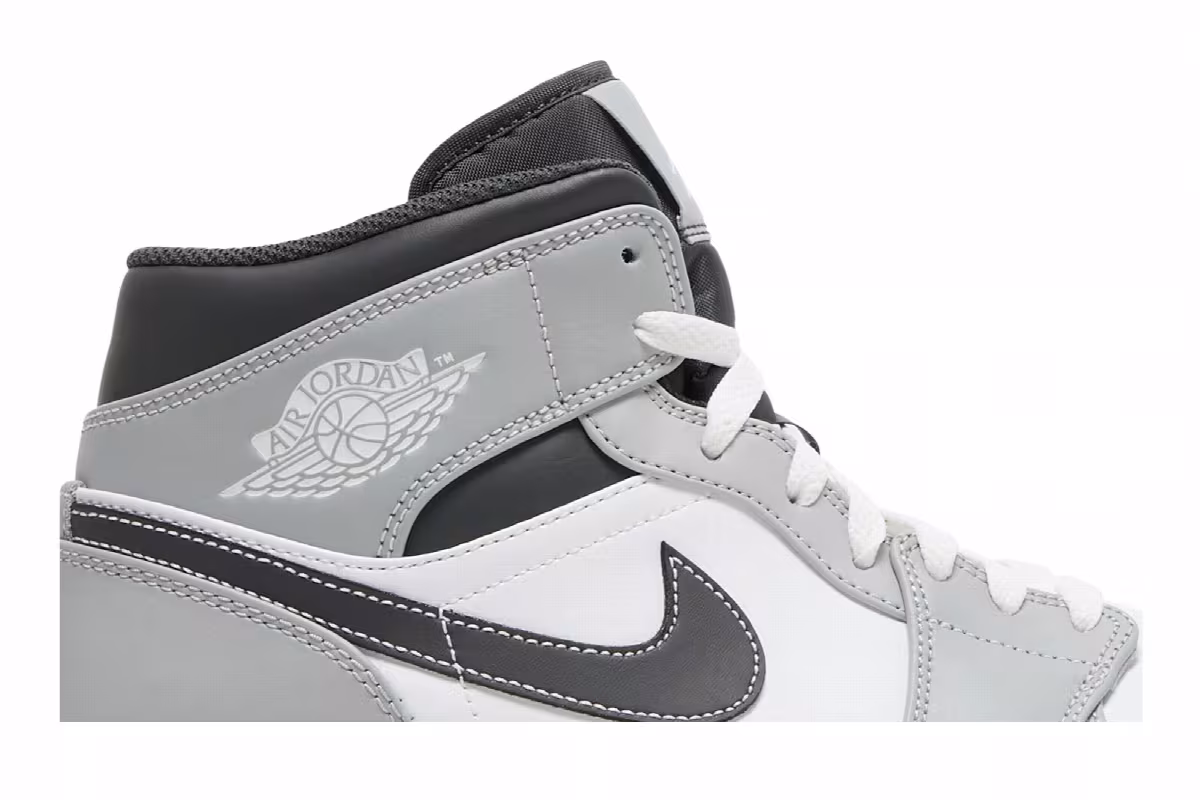 Air Jordan 1 Mid Light Smoke Grey, view 3