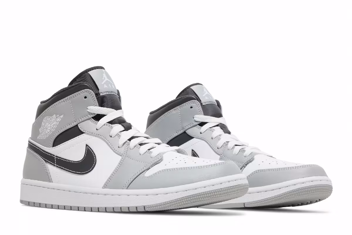 Air Jordan 1 Mid Light Smoke Grey, view 9