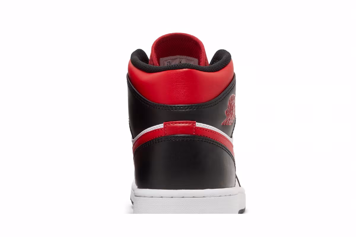 Air Jordan 1 Mid Bred Toe, view 8