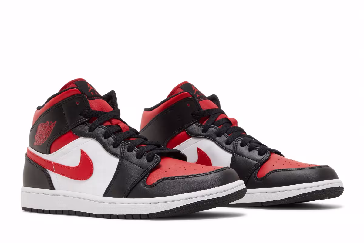 Air Jordan 1 Mid Bred Toe, view 9