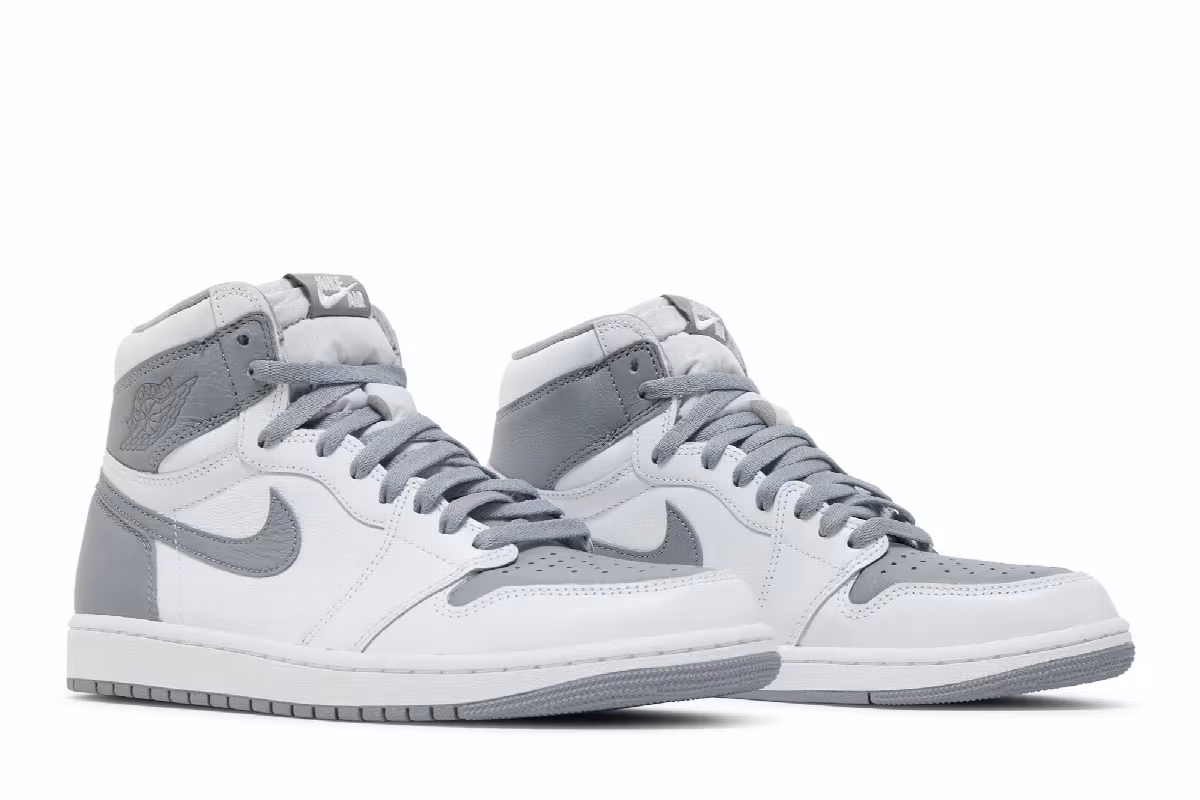 Air Jordan 1 High OG Stealth, view 9