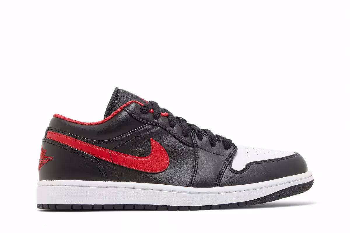 Air Jordan 1 Low White Toe, view 2