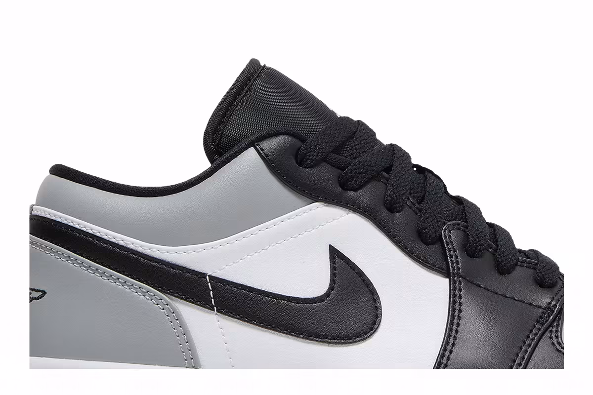 Air Jordan 1 Low Shadow Toe, view 3