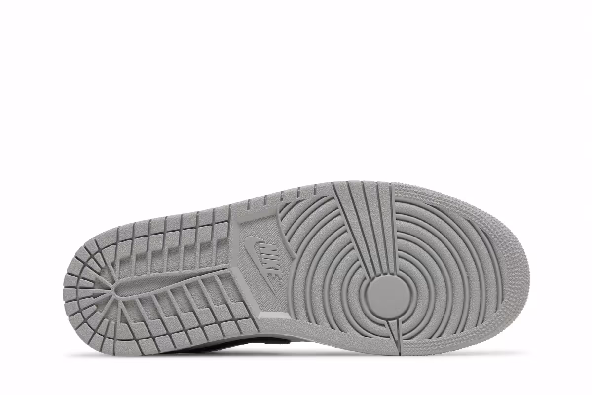 Air Jordan 1 Low Shadow Toe, view 5