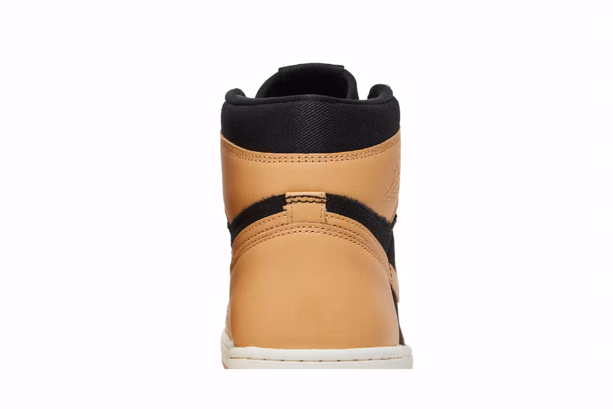 Air Jordan 1 High OG Heirloom, view 8