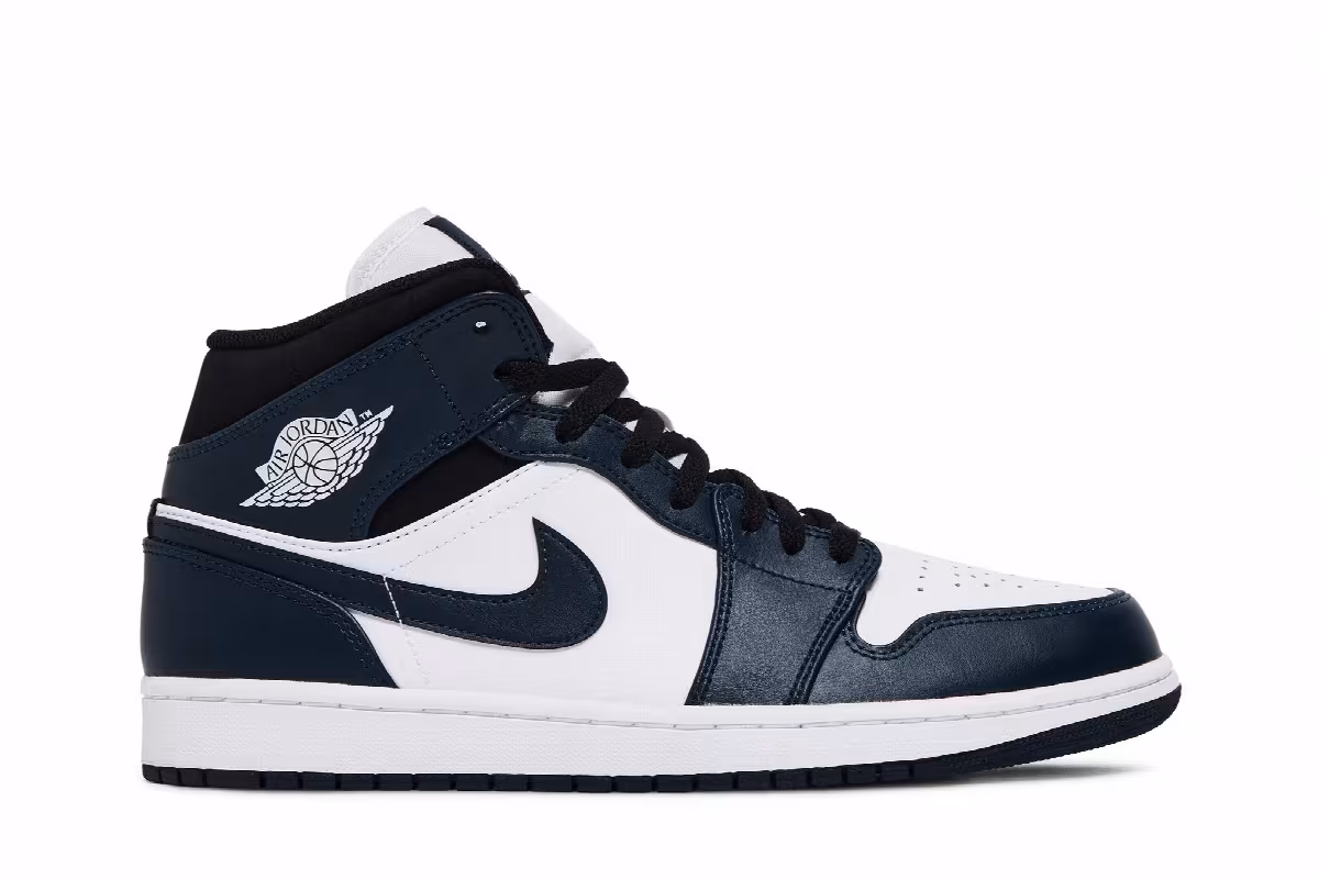 Air Jordan 1 Mid Armory Navy, view 2