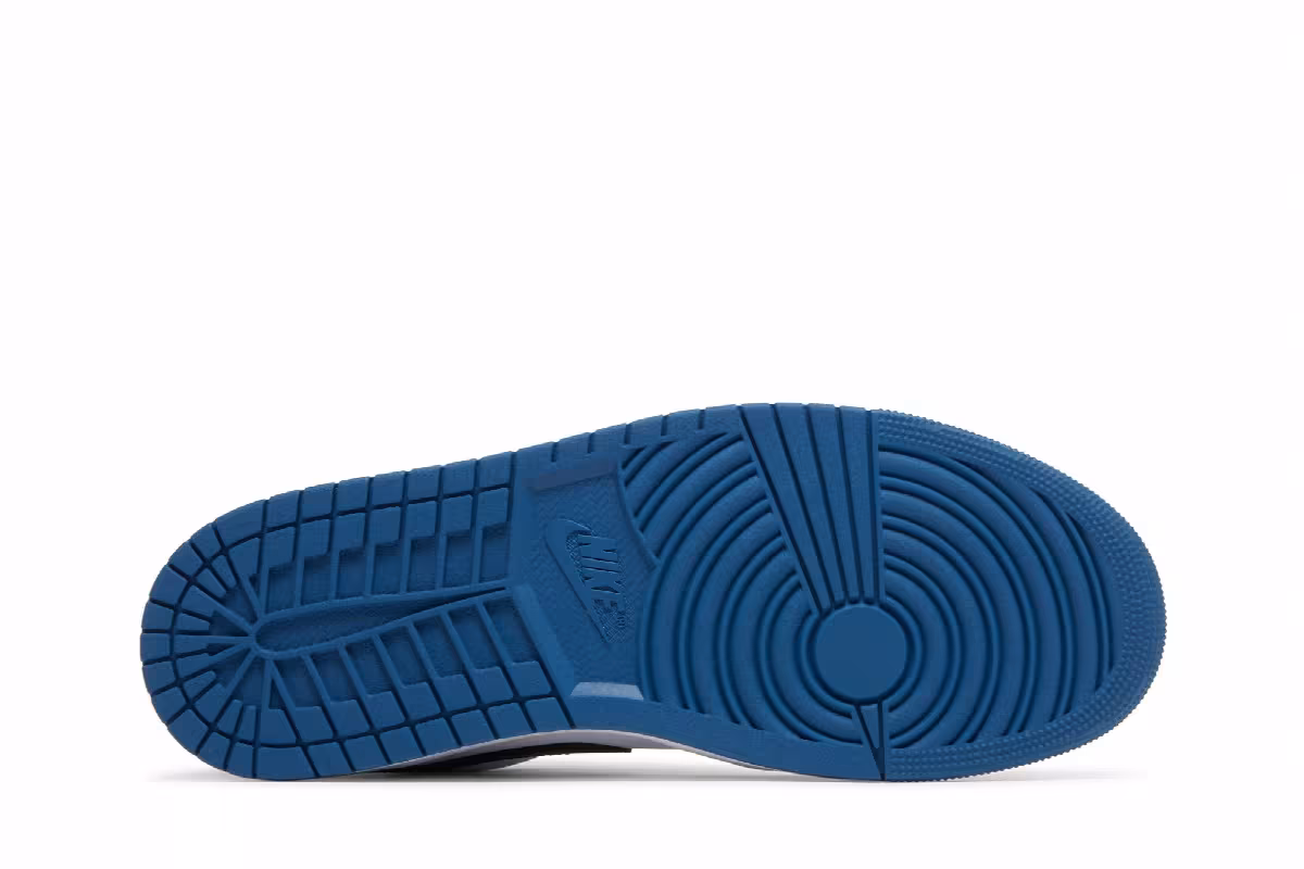 Air Jordan 1 Low SE True Blue, view 5