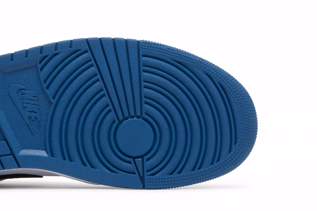 Air Jordan 1 Low SE True Blue, view 6