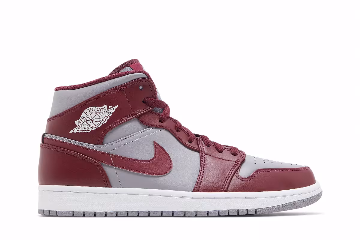 Air Jordan 1 Mid Cherrywood Red, view 2