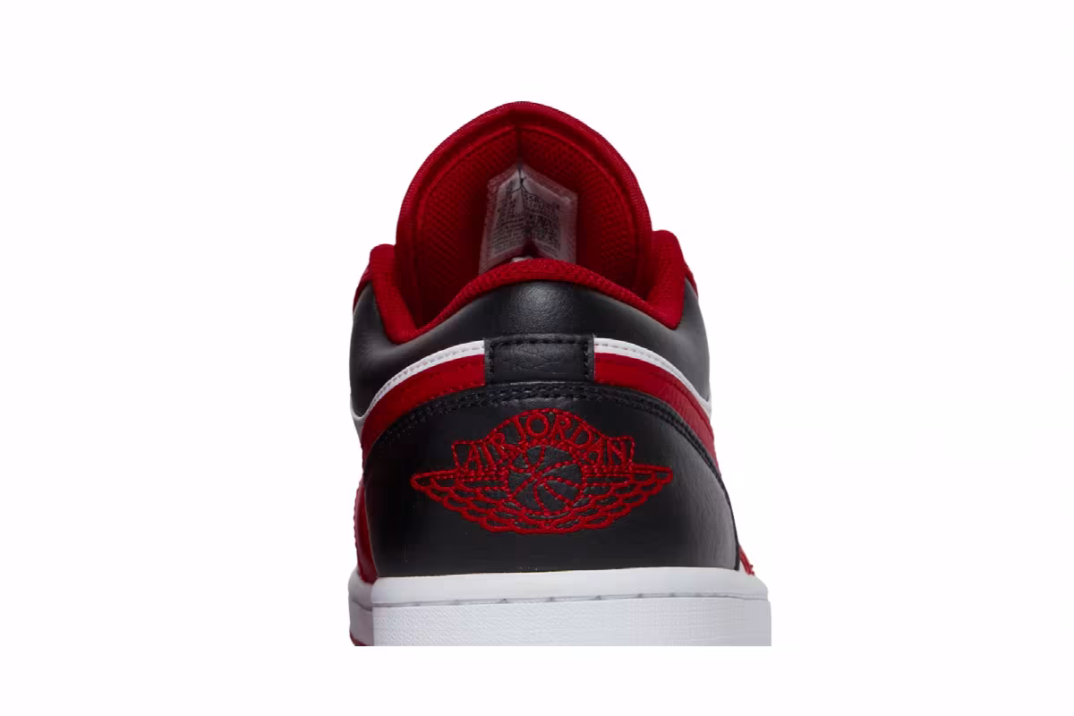 Air Jordan 1 Low Reverse Black Toe, view 8