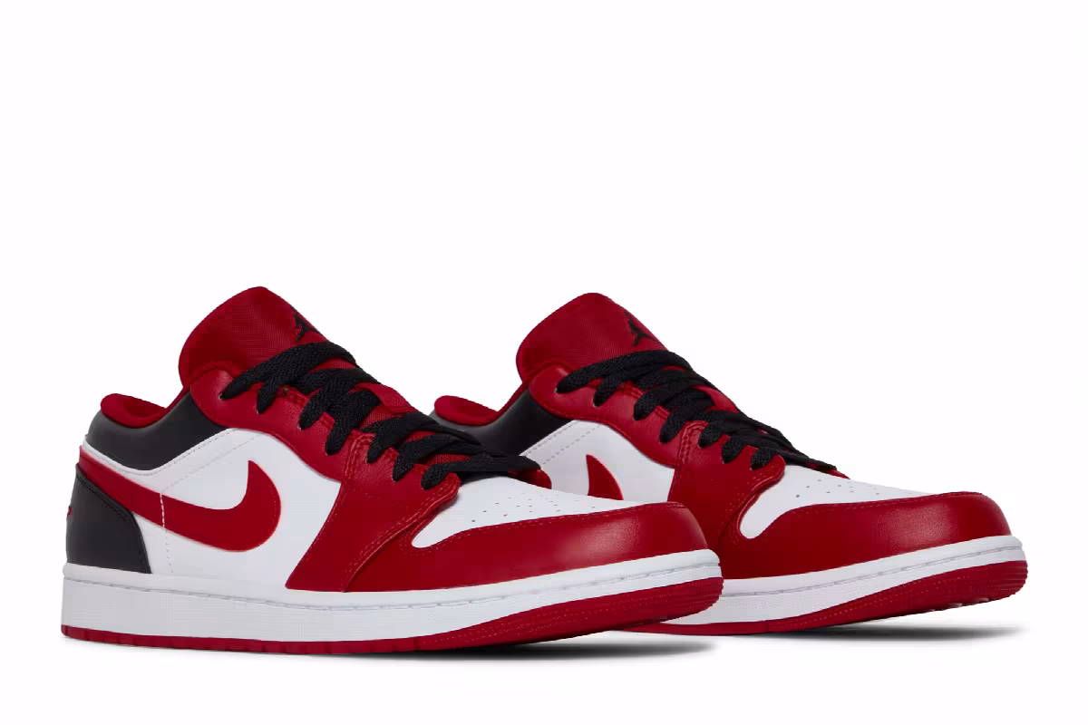 Air Jordan 1 Low Reverse Black Toe, view 9