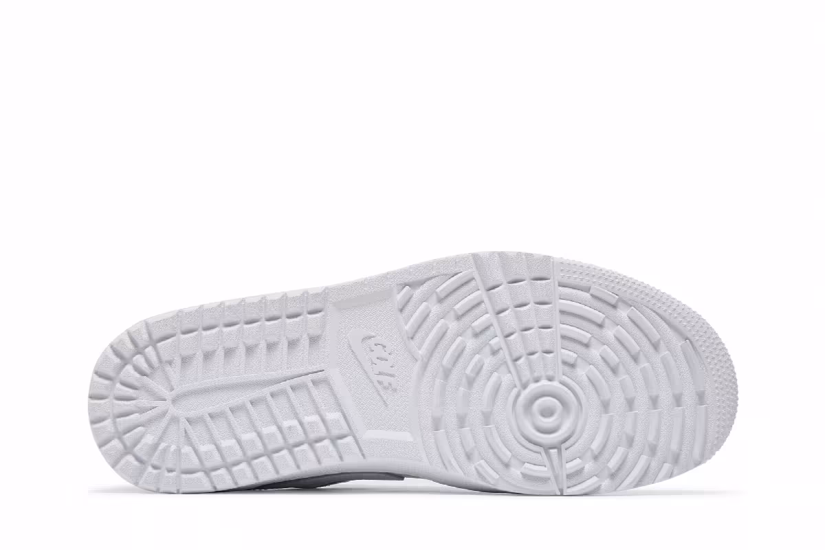 Air Jordan 1 Low Golf Triple White, view 5