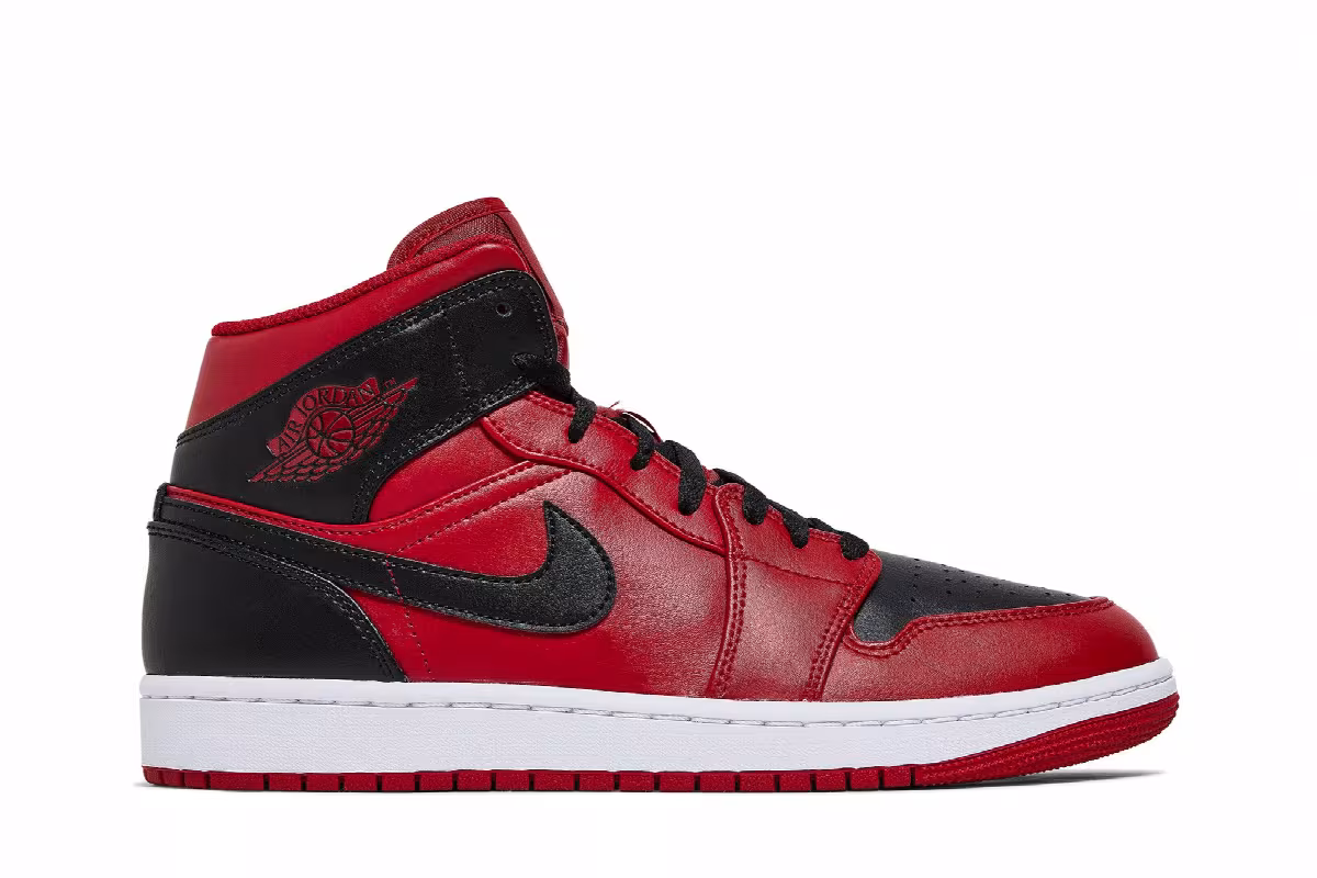Air Jordan 1 Mid Reverse Bred, view 2