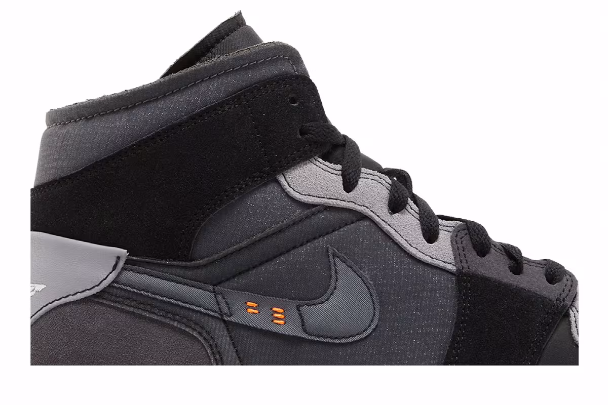 Air Jordan 1 Mid SE Craft Inside Out - Black, view 3