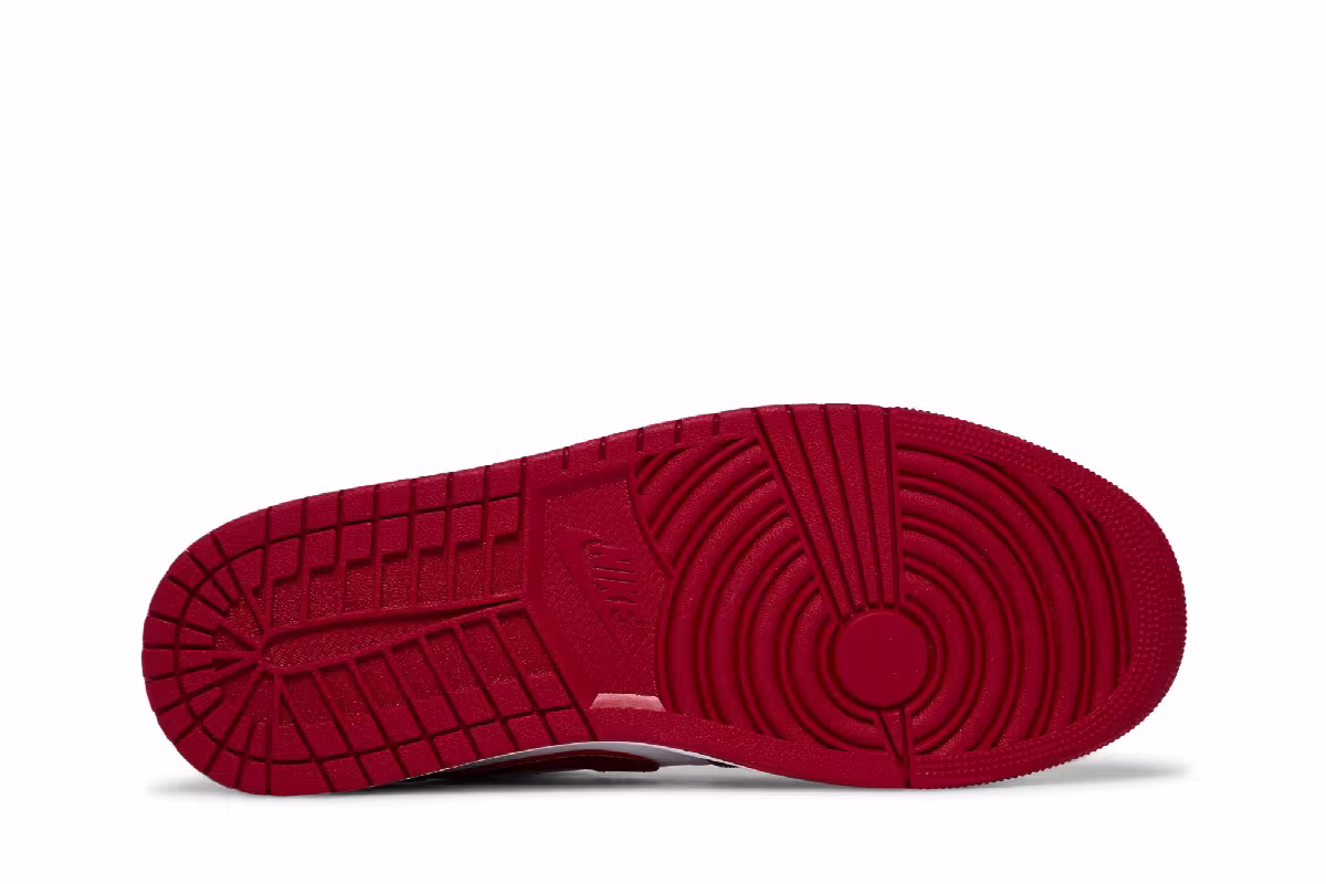 Air Jordan 1 Low Cardinal Red, view 5