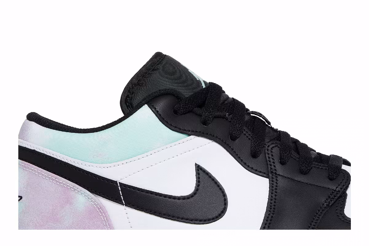 Air Jordan 1 Low SE Tie Dye, view 3
