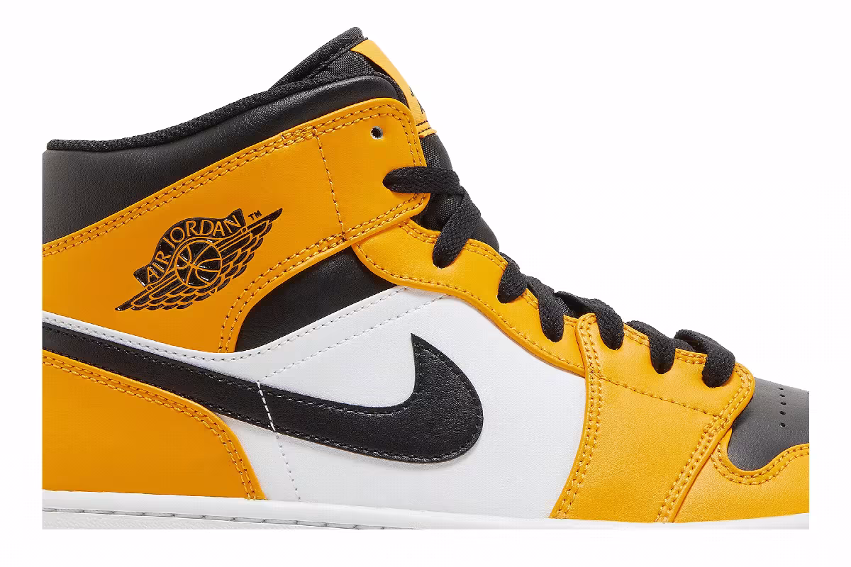 Air Jordan 1 Mid Reverse Yellow Toe, view 3