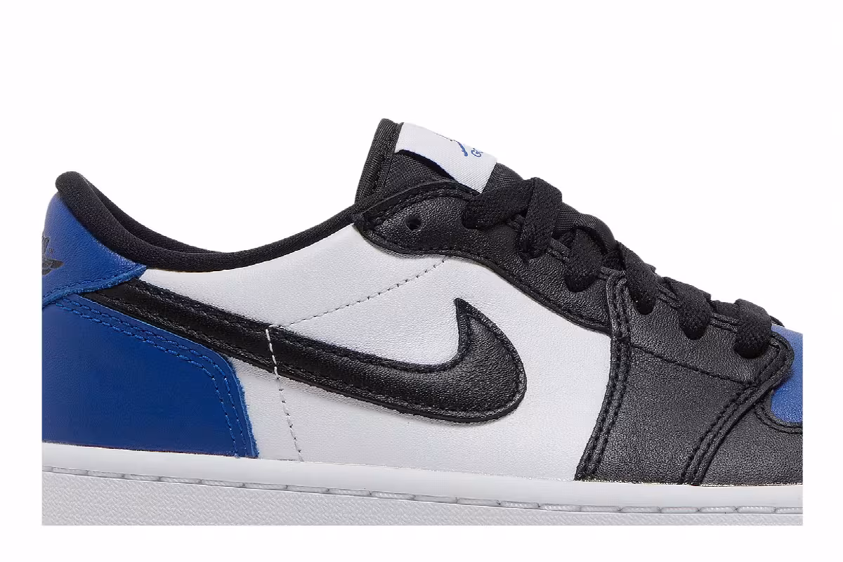 Air Jordan 1 Low Golf Royal Toe, view 3