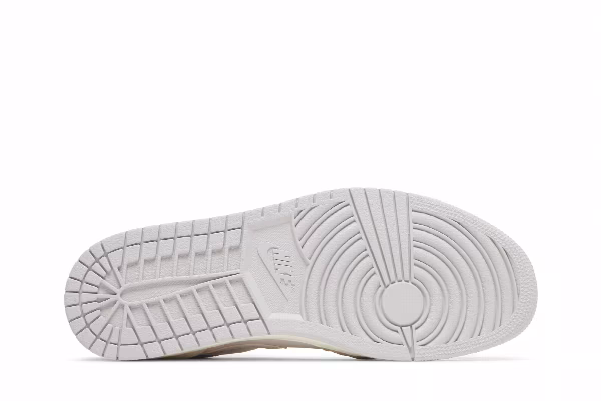 Air Jordan 1 Mid SE Inside Out, view 5