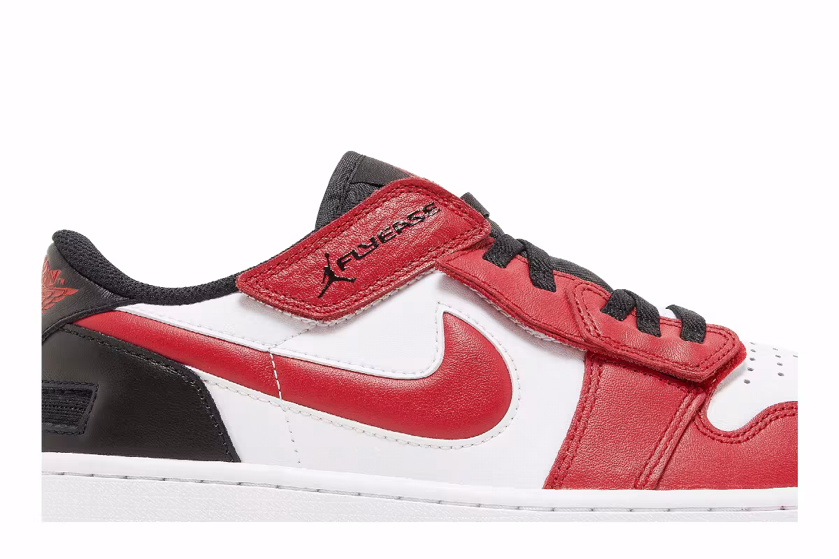 Air Jordan 1 Low FlyEase White Gym Red, view 3