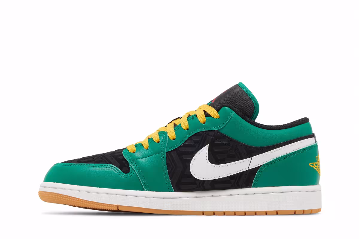 Air Jordan 1 Low SE Christmas, view 4