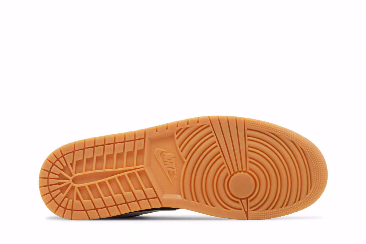 Air Jordan 1 Low SE Christmas, view 5