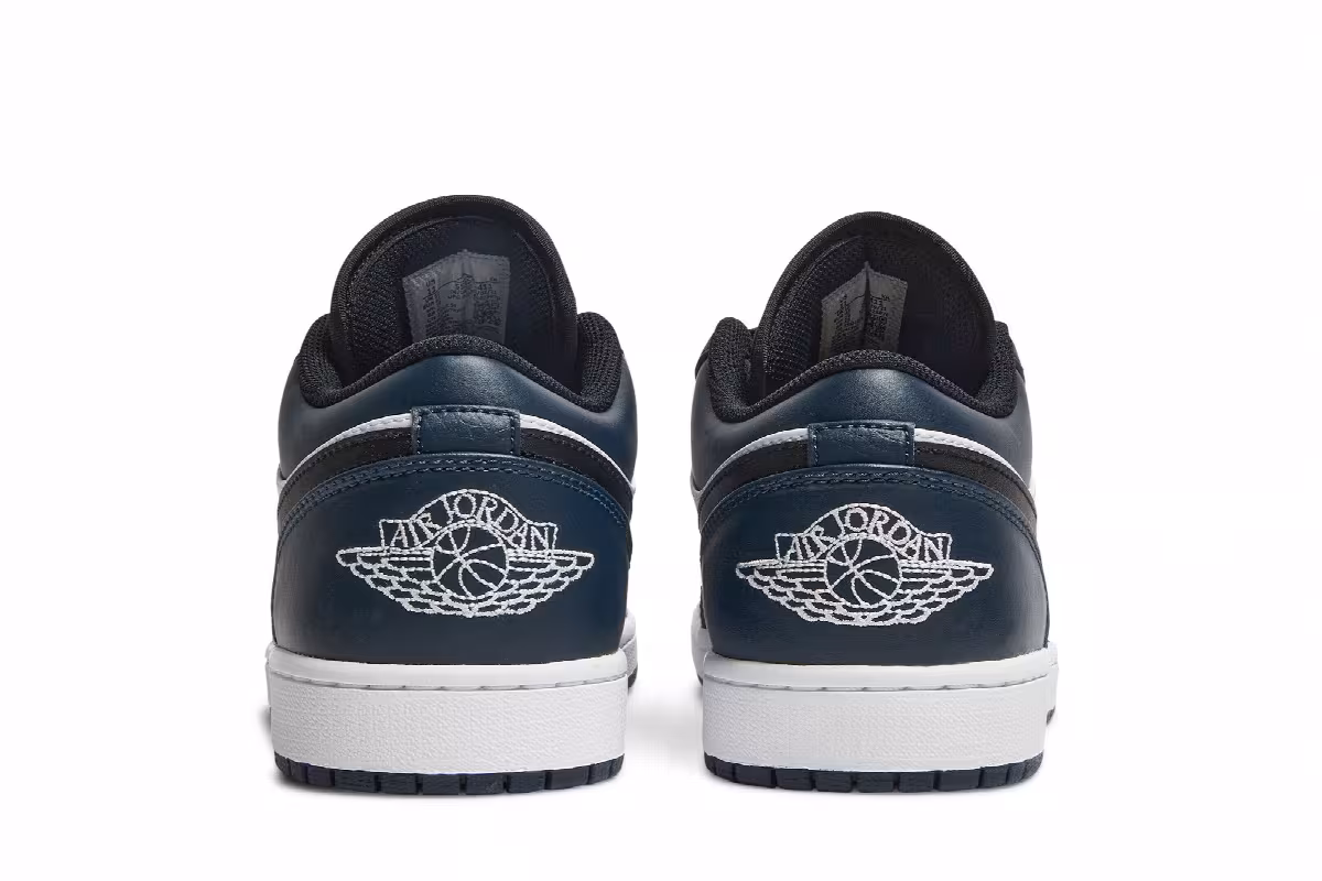 Air Jordan 1 Low Dark Teal, view 7