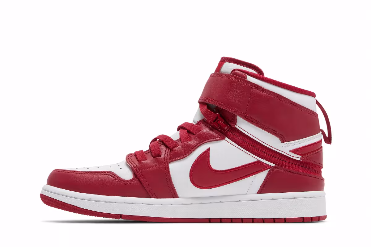 Air Jordan 1 High FlyEase Cardinal Red, view 4