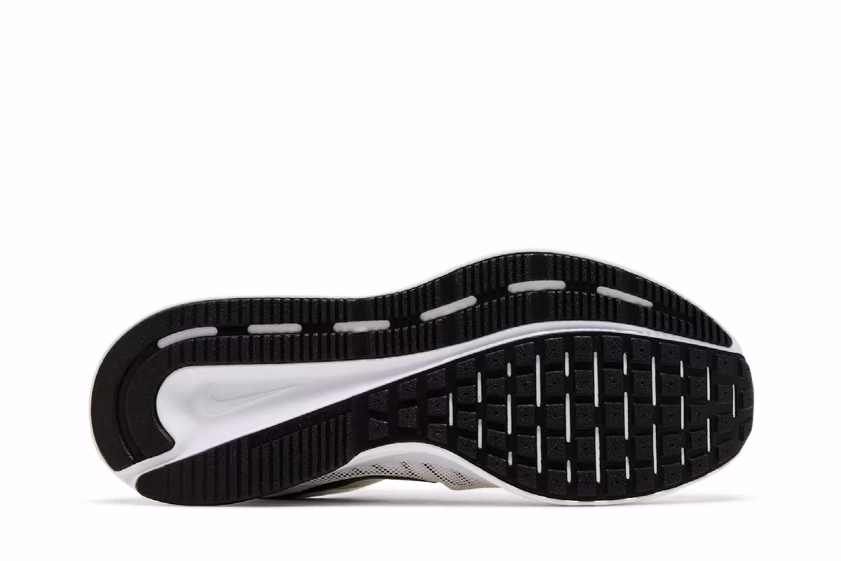 Nike Run Swift 3 White Black, view 5