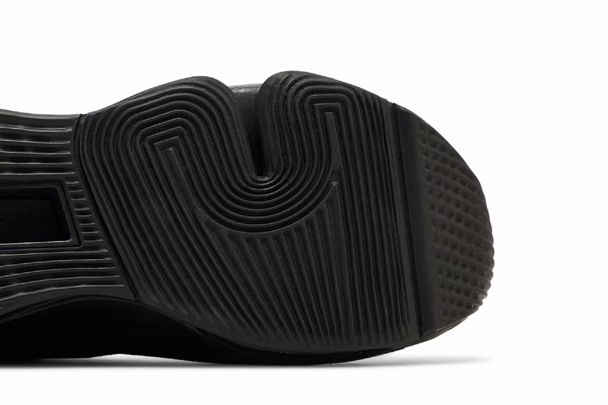 Nike Women's Versair Black Anthracite, view 6