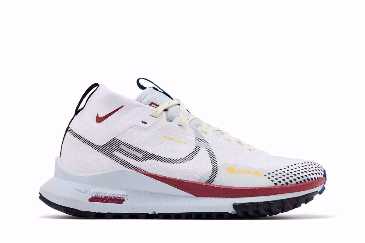 Nike Women's React Pegasus Trail 4 GORE-TEX White Cedar, view 2