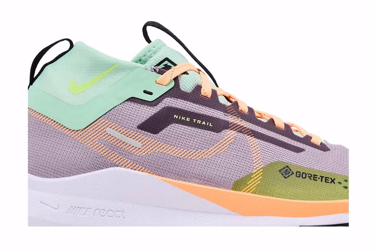 Nike Women's React Pegasus Trail 4 GORE-TEX V2 Purple Smoke Peach Cream, view 3