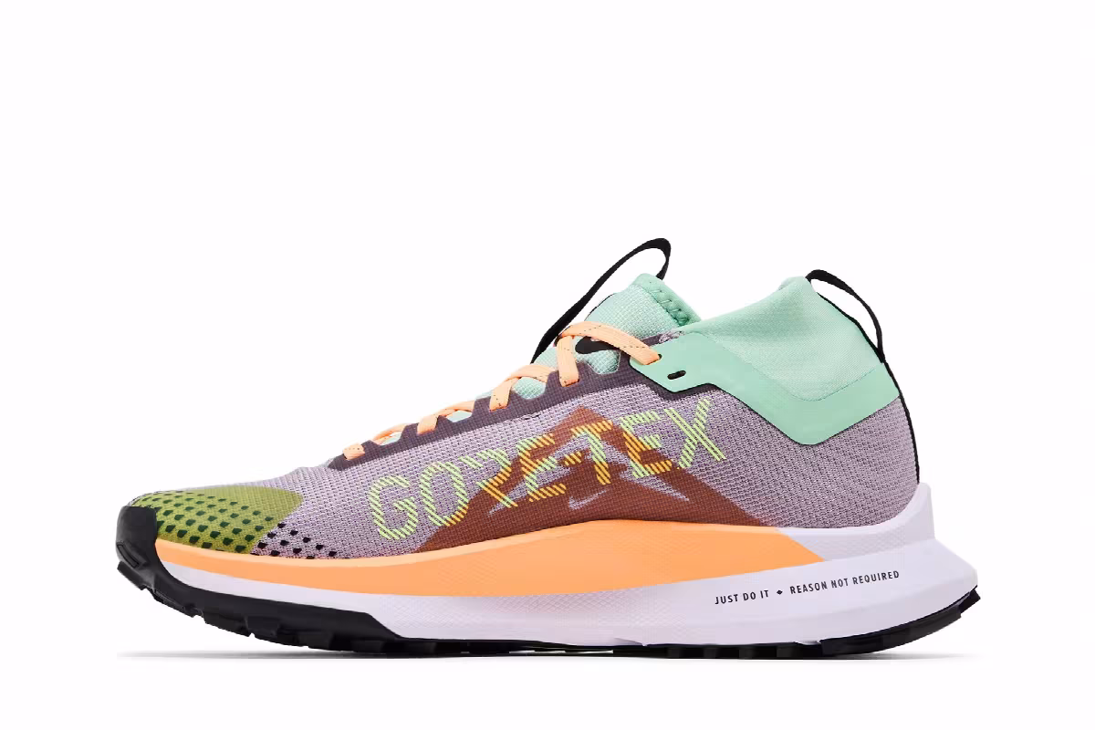 Nike Women's React Pegasus Trail 4 GORE-TEX V2 Purple Smoke Peach Cream, view 4