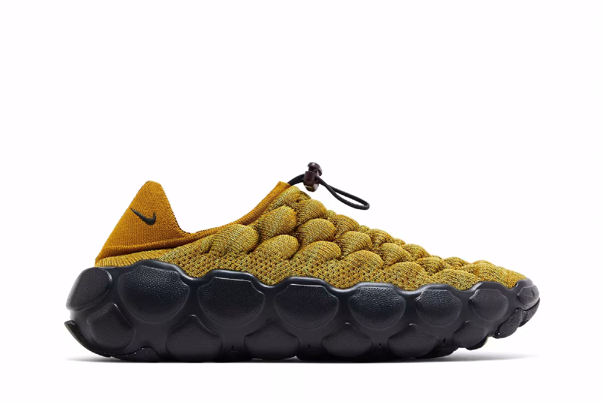 Nike Women's Flyknit Haven Bronzine, view 2