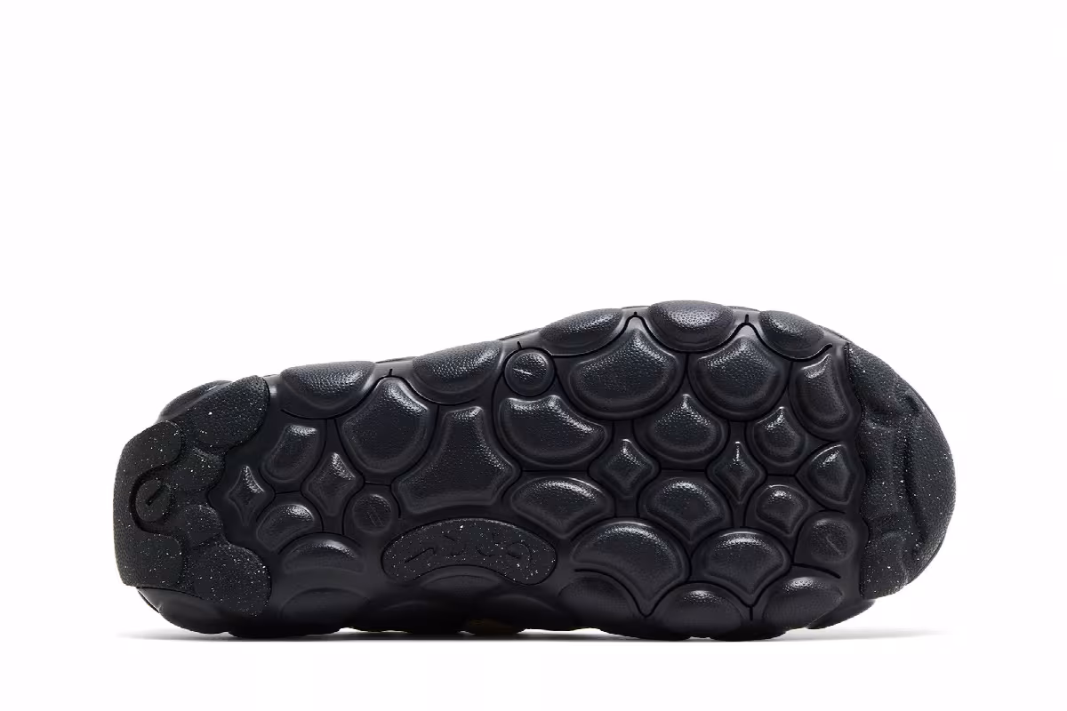 Nike Women's Flyknit Haven Bronzine, view 5