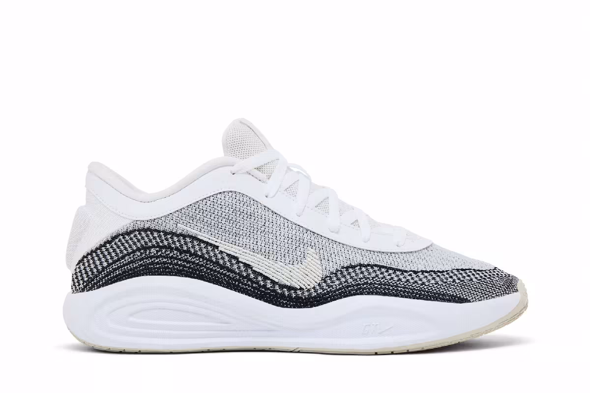 Nike GT Hustle Academy EP White Black Light Bone, view 2