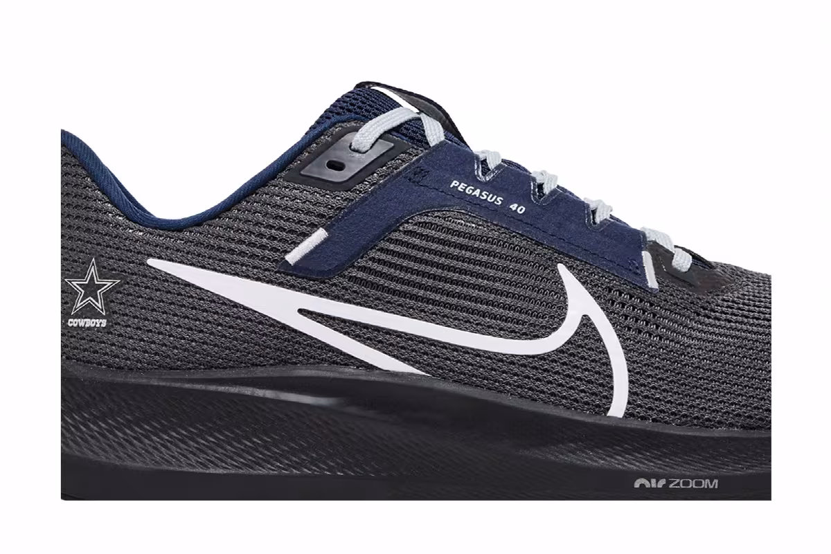 NFL x Nike Air Zoom Pegasus 40 Dallas Cowboys, view 3