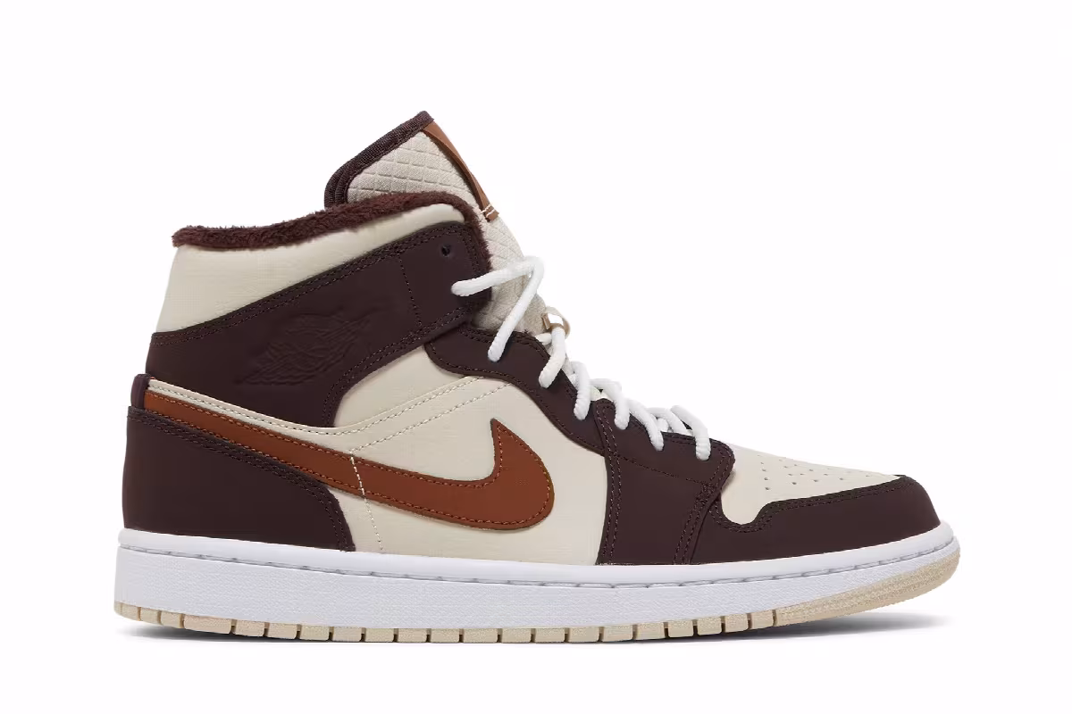 Women's Air Jordan 1 Mid SE Cream Dark Chocolate, view 2