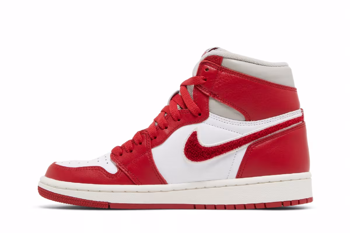 Women's Air Jordan 1 High OG Newstalgia Chenille, view 4