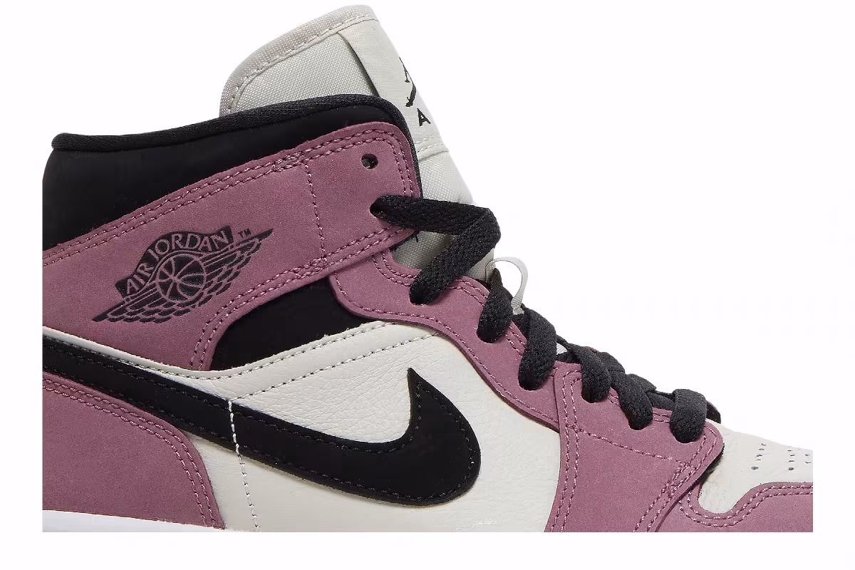 Women's Air Jordan 1 Mid SE Berry Pink, view 3