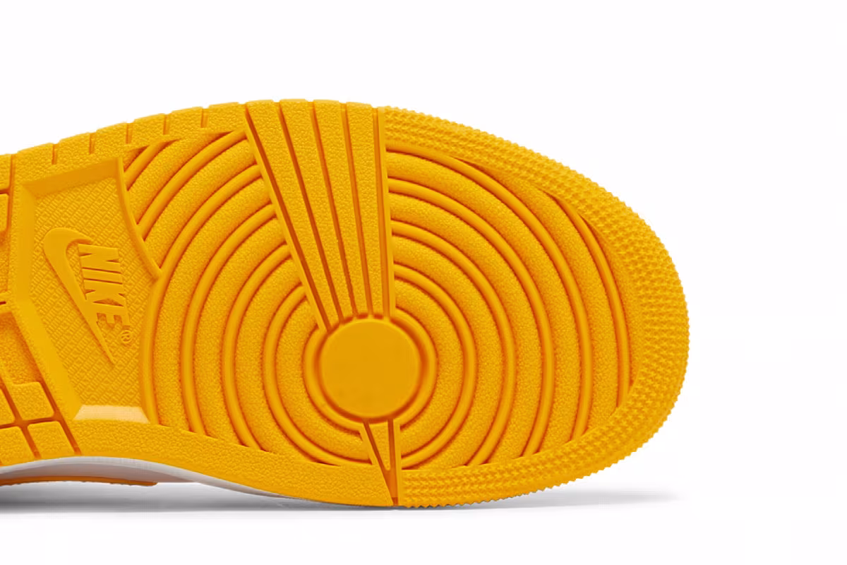 Women's Air Jordan 1 Mid University Gold, view 6