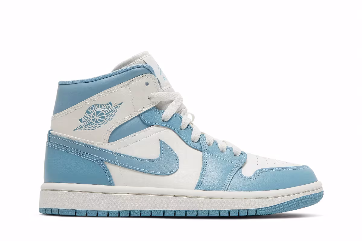 Women's Air Jordan 1 Mid University Blue, view 2