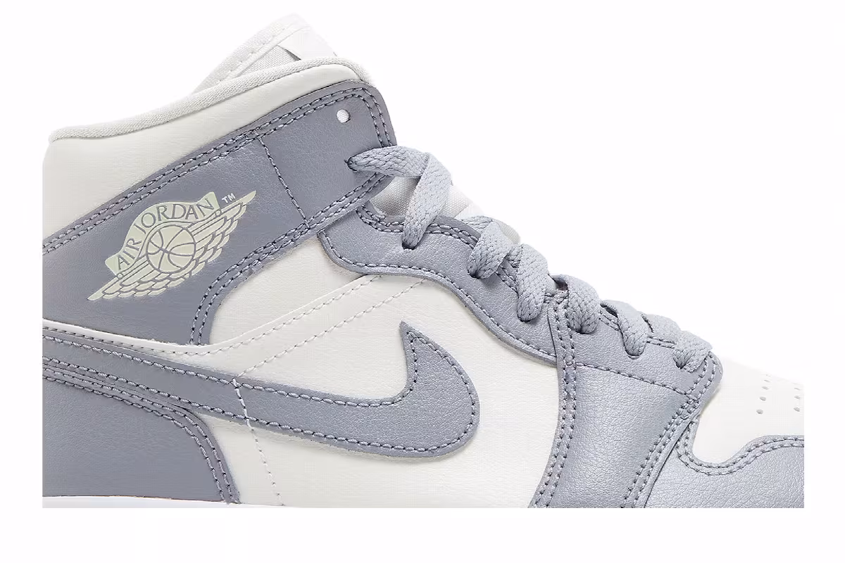Women's Air Jordan 1 Mid Stealth, view 3