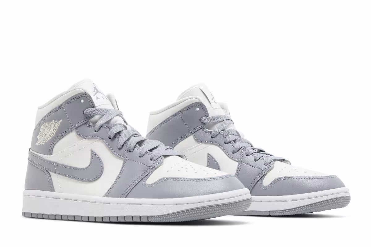 Women's Air Jordan 1 Mid Stealth, view 9