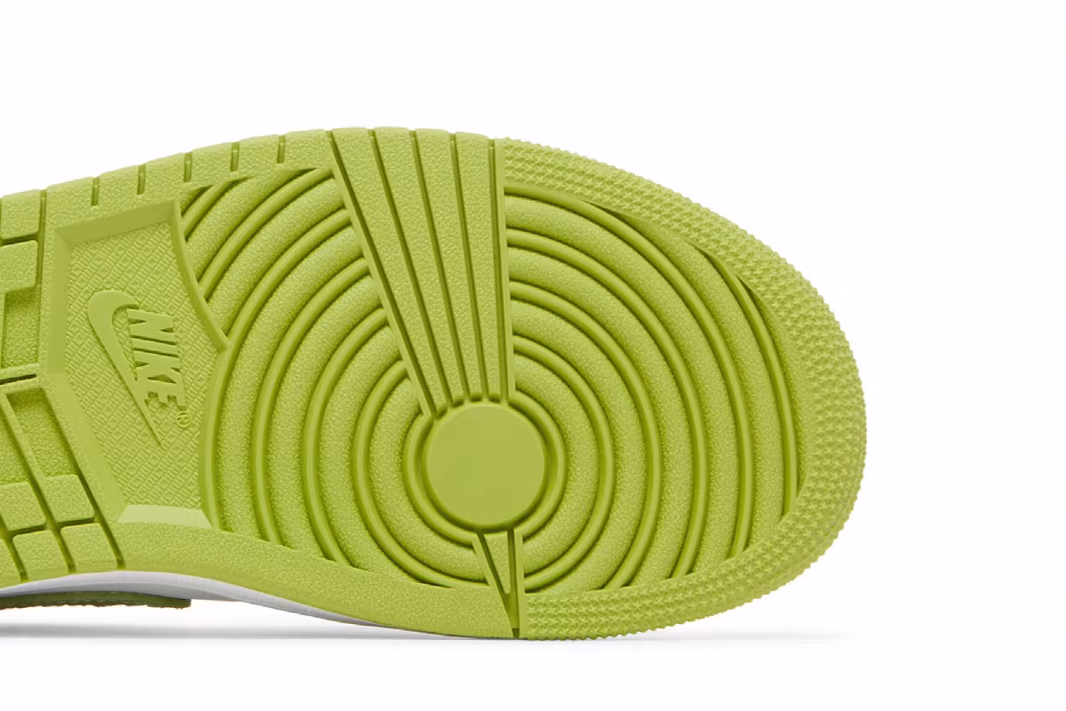 Women's Air Jordan 1 Mid SE Green Python, view 6