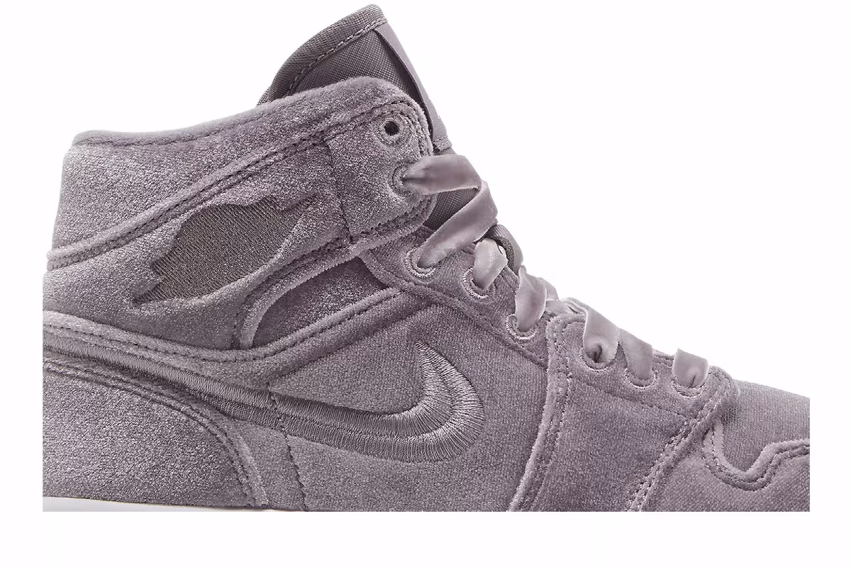Women's Air Jordan 1 Mid Purple Velvet, view 3