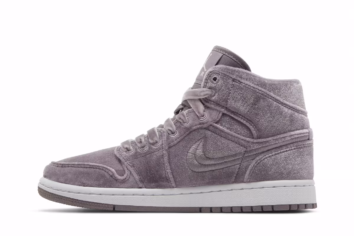 Women's Air Jordan 1 Mid Purple Velvet, view 4